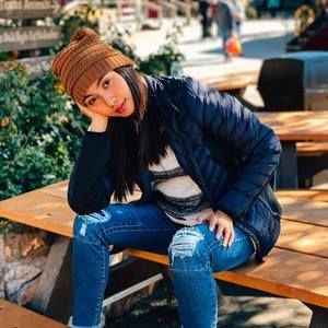 Meet your Posher, Derlene